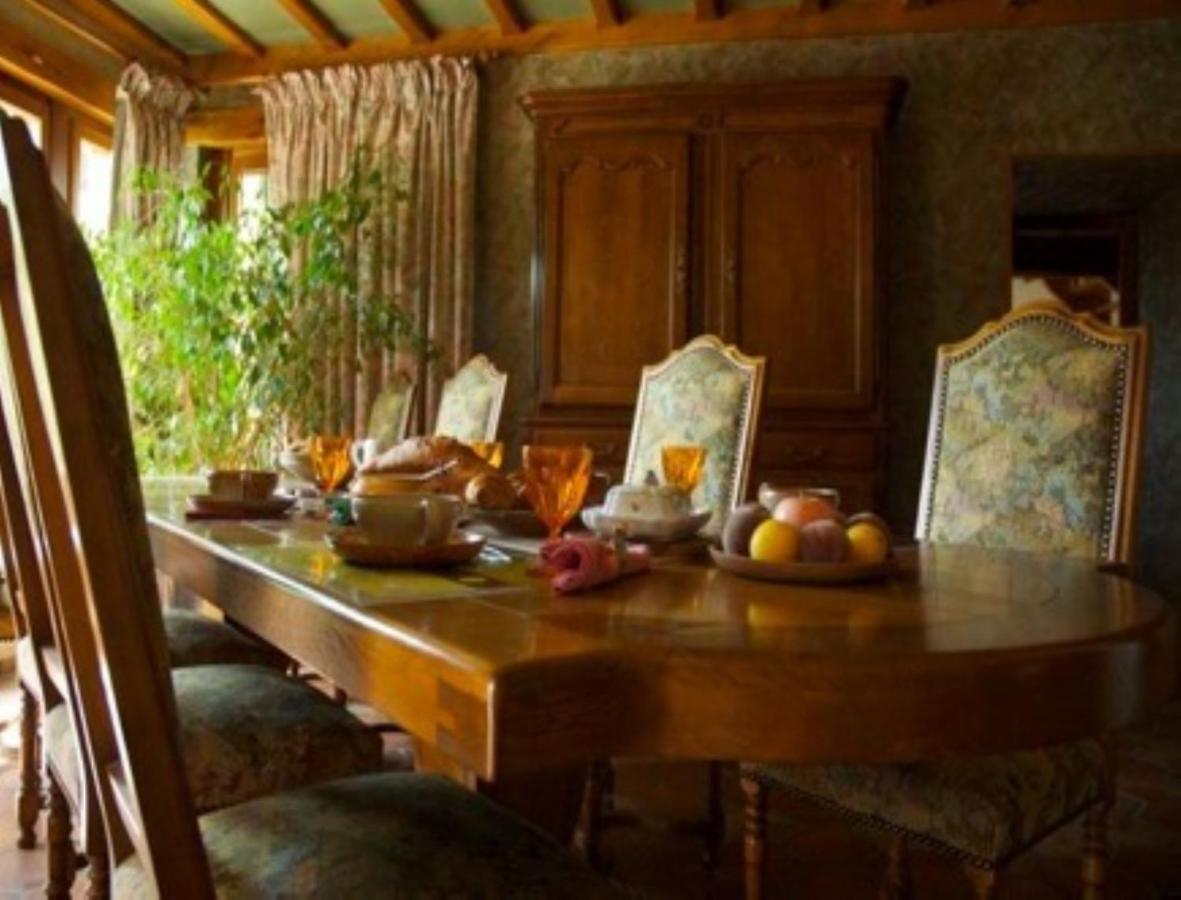 Chambres D'Hotes Les Pierries Vezannes Ngoại thất bức ảnh