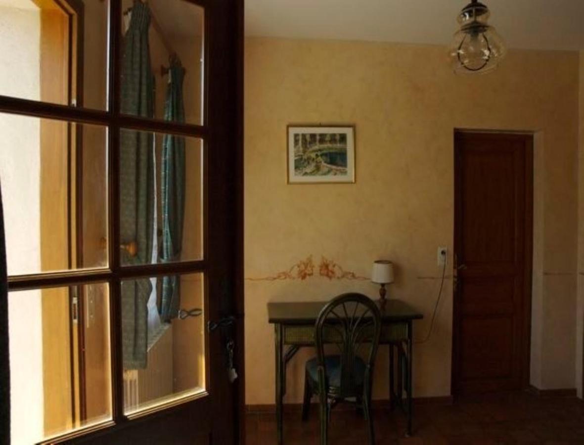 Chambres D'Hotes Les Pierries Vezannes Phòng bức ảnh